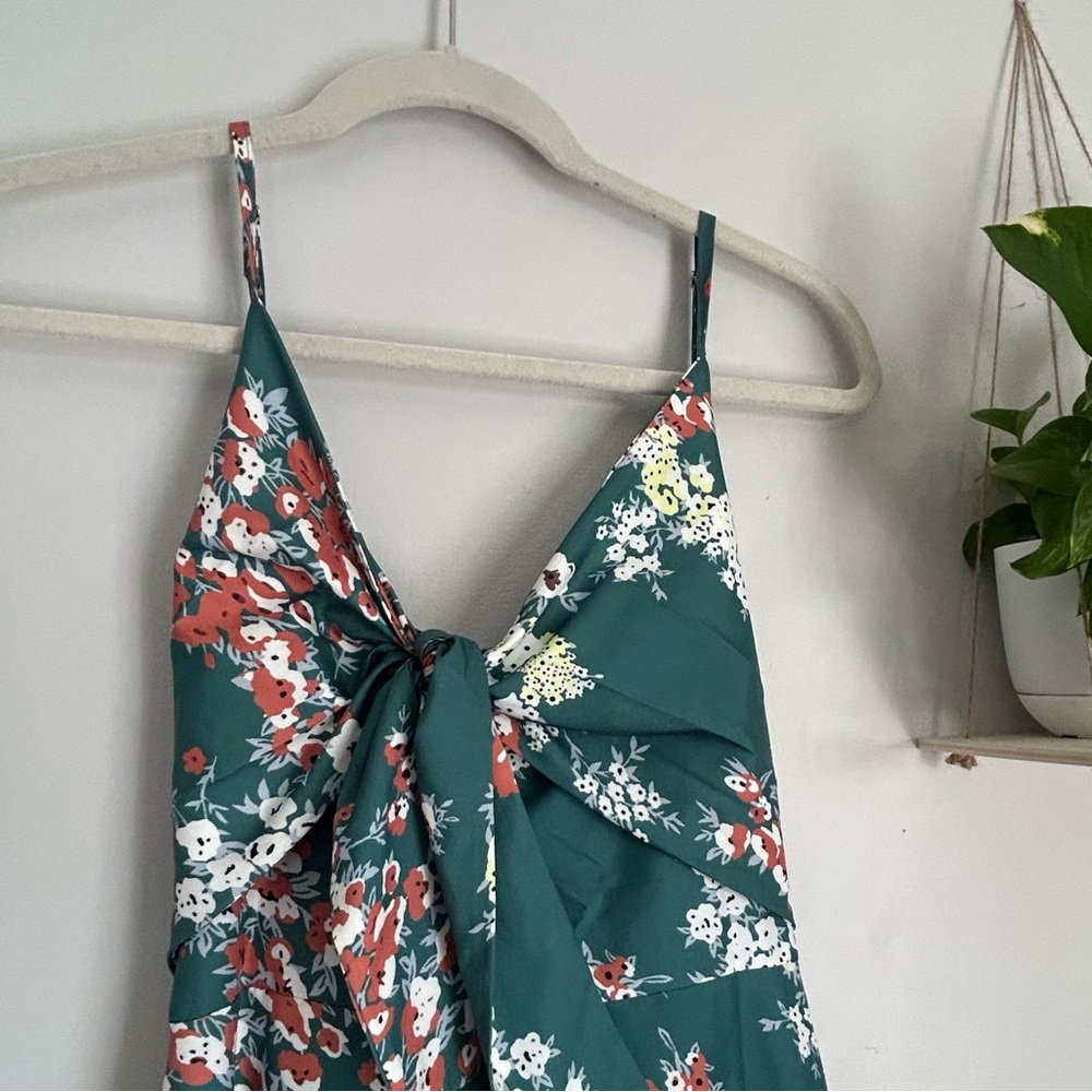 🩷FLORAL SATIN STRAP SUMMER MAXI DRESS CUTOUT SPLIT HEM TRENDING SIZE MEDIUM - Picture 7 of 8